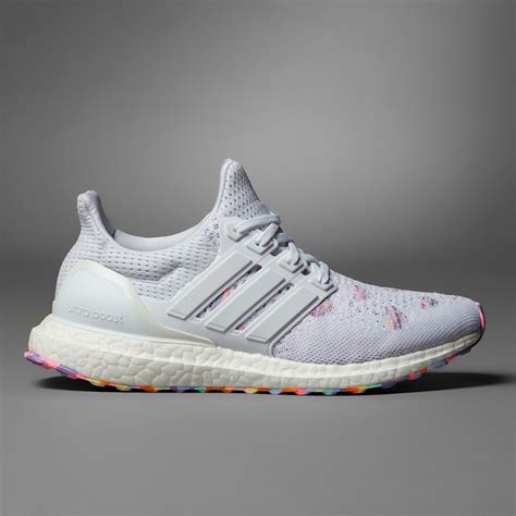 adidas ultraboost valentine 2023.